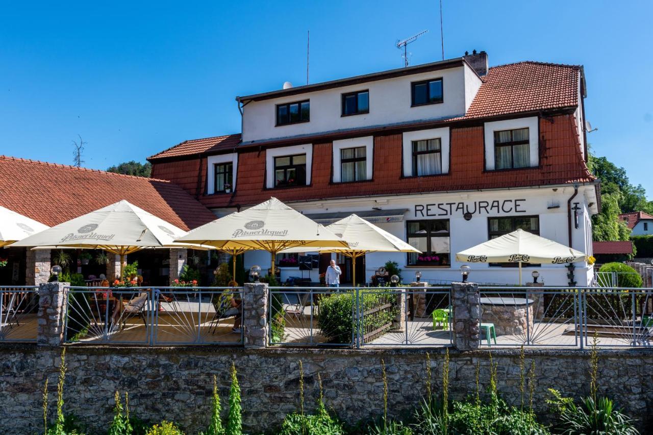 Hotel U Berounky Srbsko Экстерьер фото