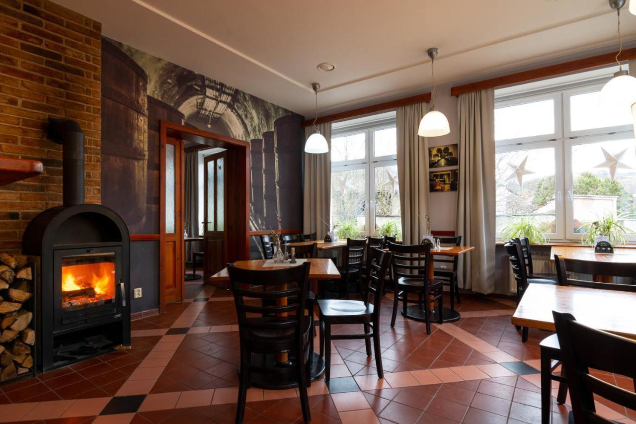 Hotel U Berounky Srbsko Экстерьер фото