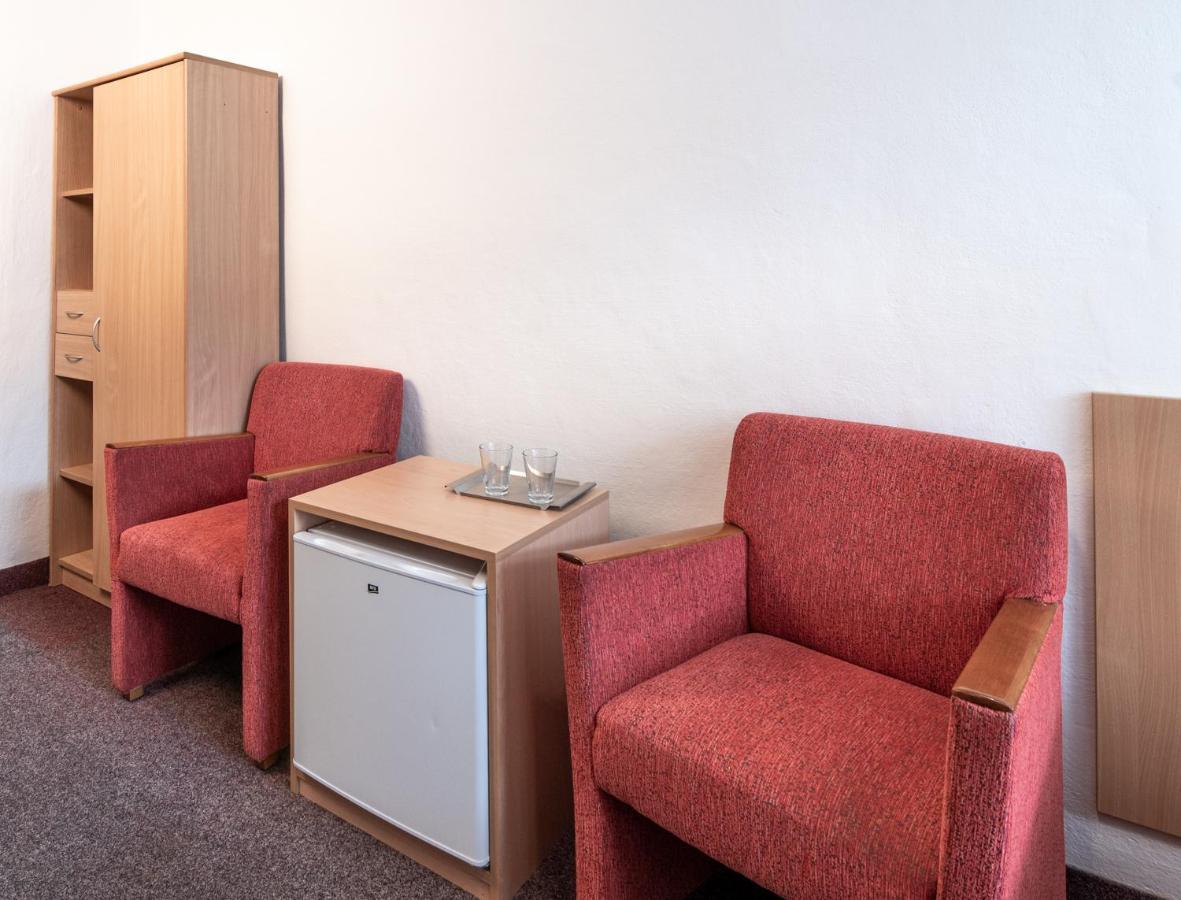 Hotel U Berounky Srbsko Экстерьер фото