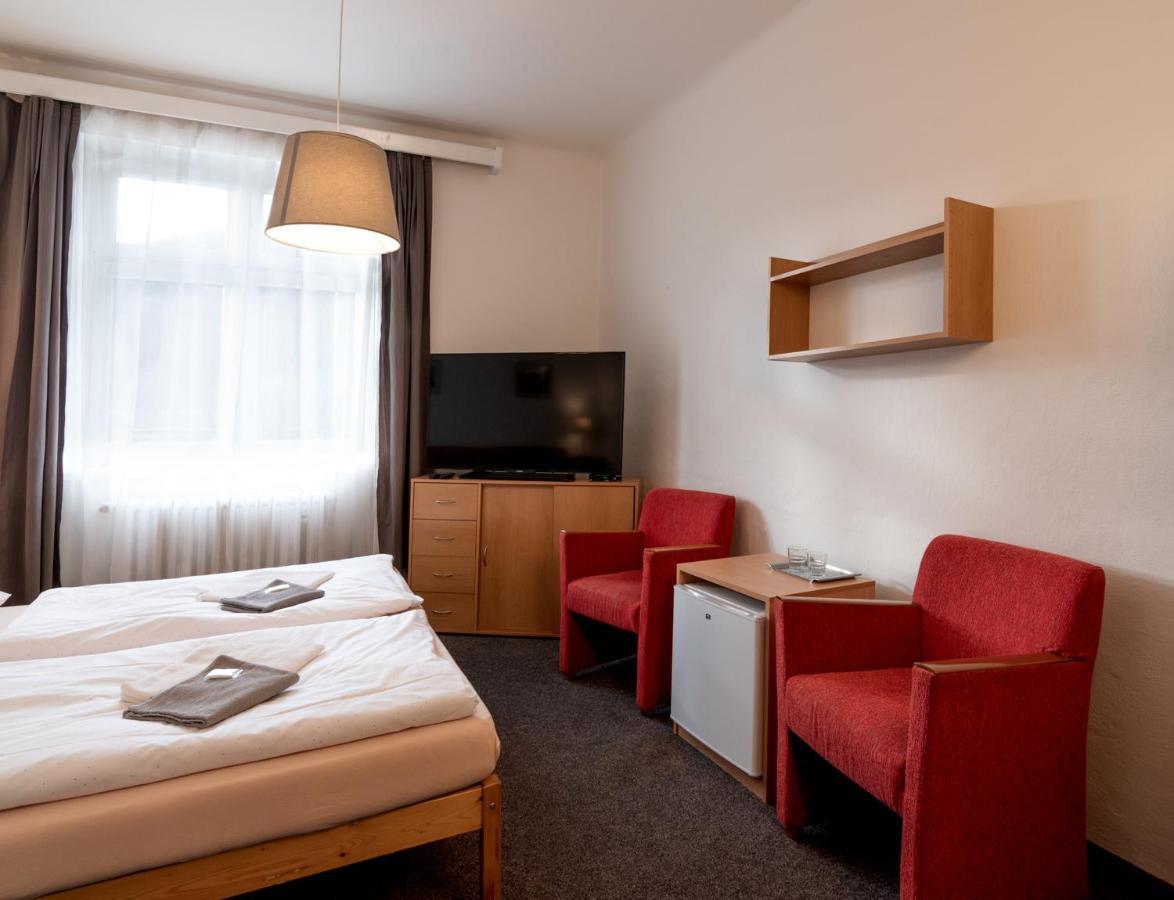 Hotel U Berounky Srbsko Экстерьер фото